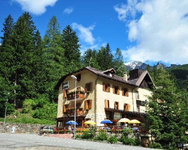 Hotel Alpen